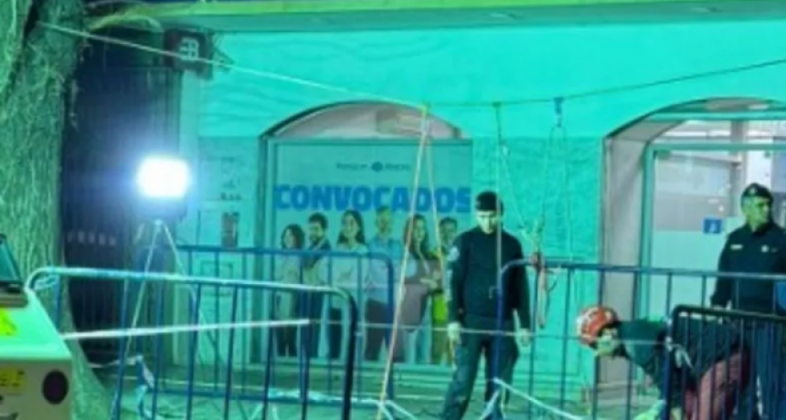 Planeaban robar un banco: descubren un túnel de casi 3 metros