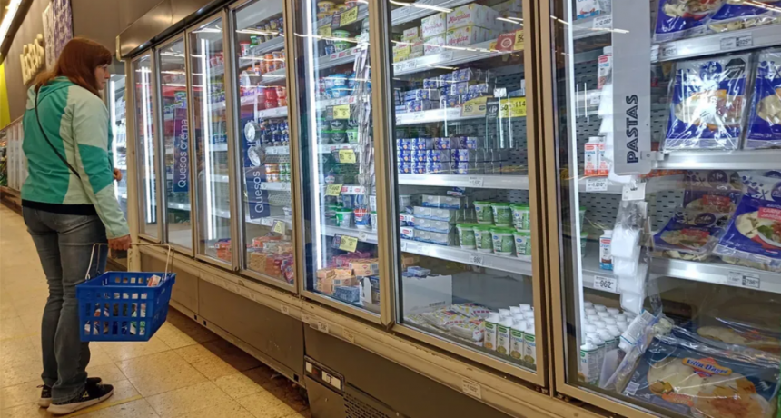 El ministro de Economía derogó 43 normas de control de precios