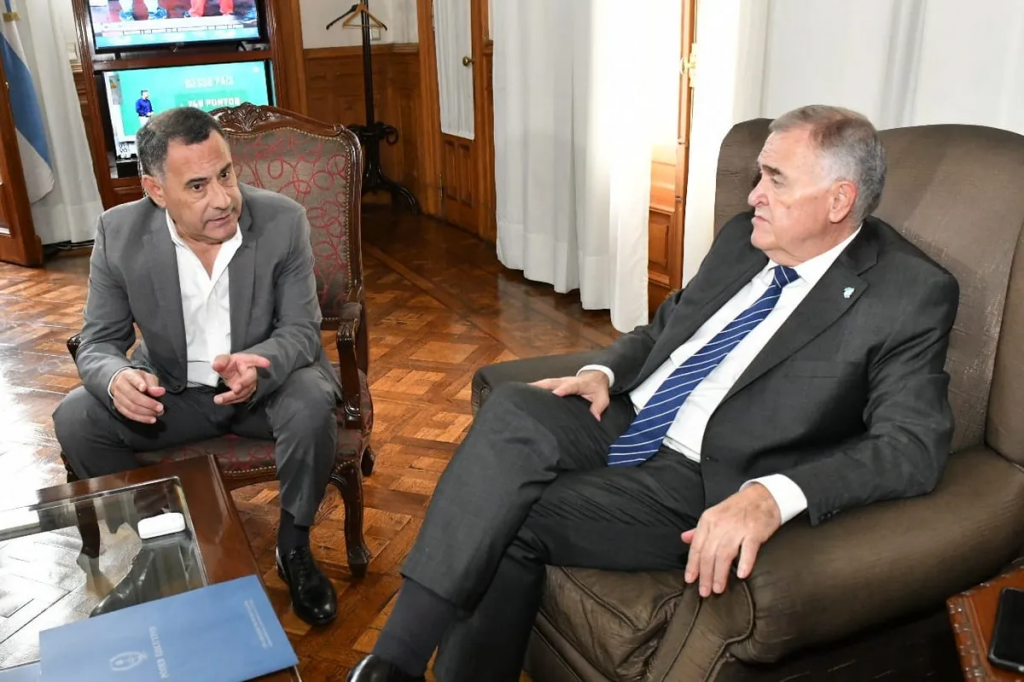 El Gobierno evalúa el pago de una suma extra a estatales